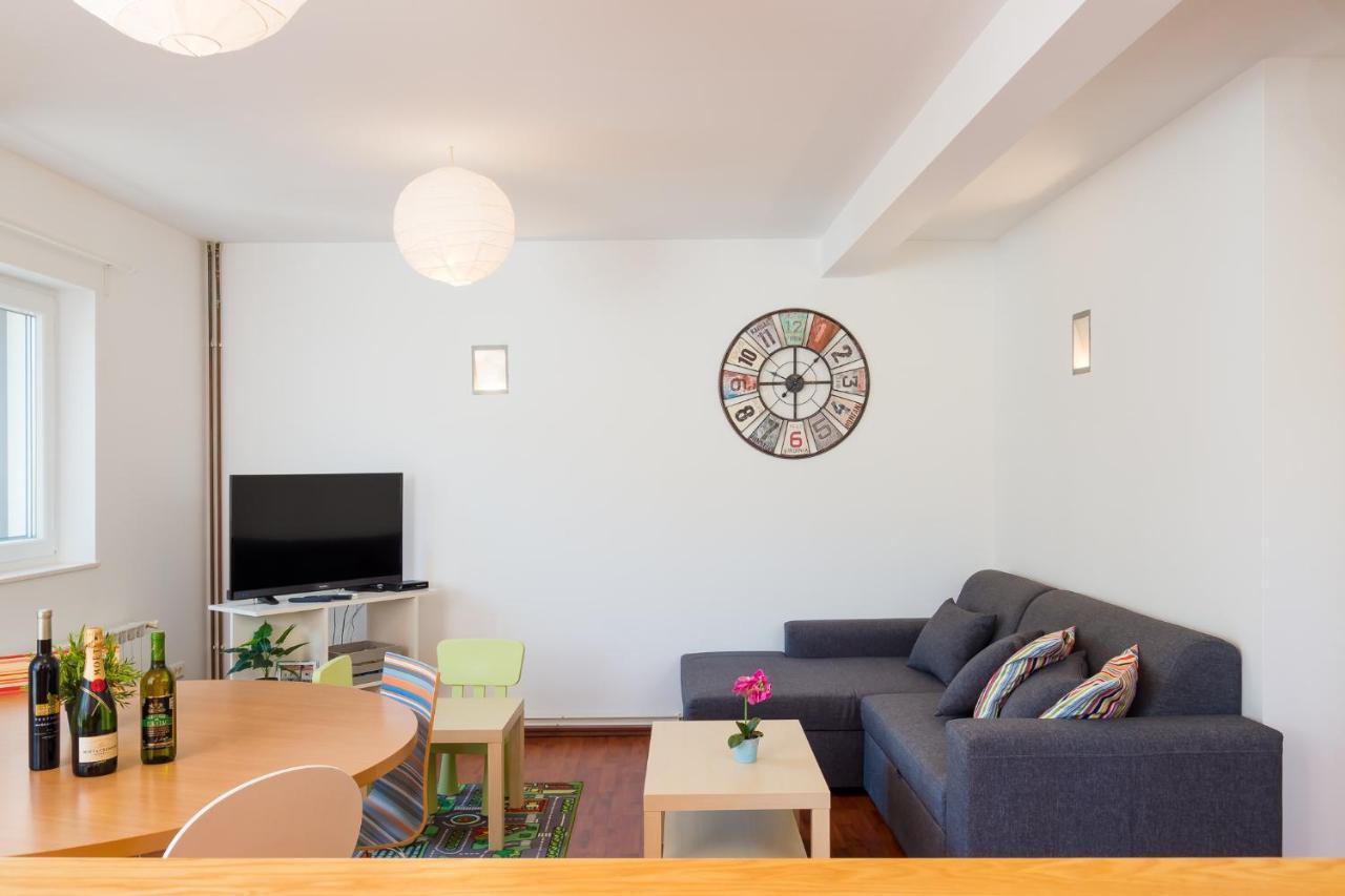 פודסטראנה Apartment Bagatin מראה חיצוני תמונה