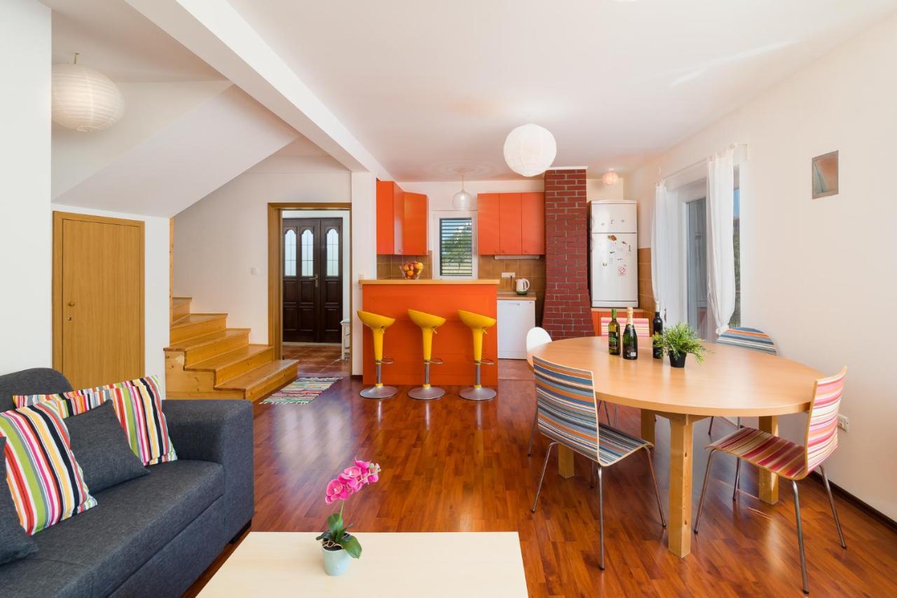 פודסטראנה Apartment Bagatin מראה חיצוני תמונה